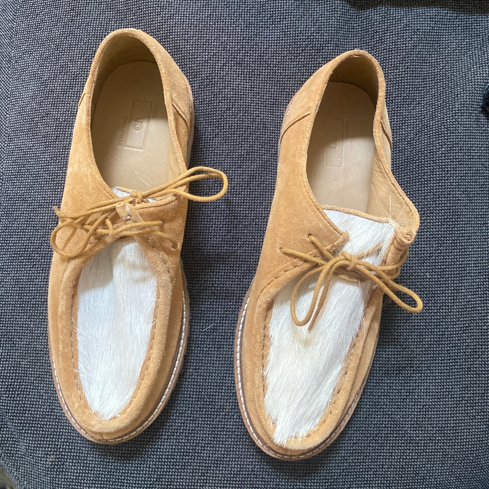 Urban Outfitters camel with animal hair Dress shoes size 8 mens